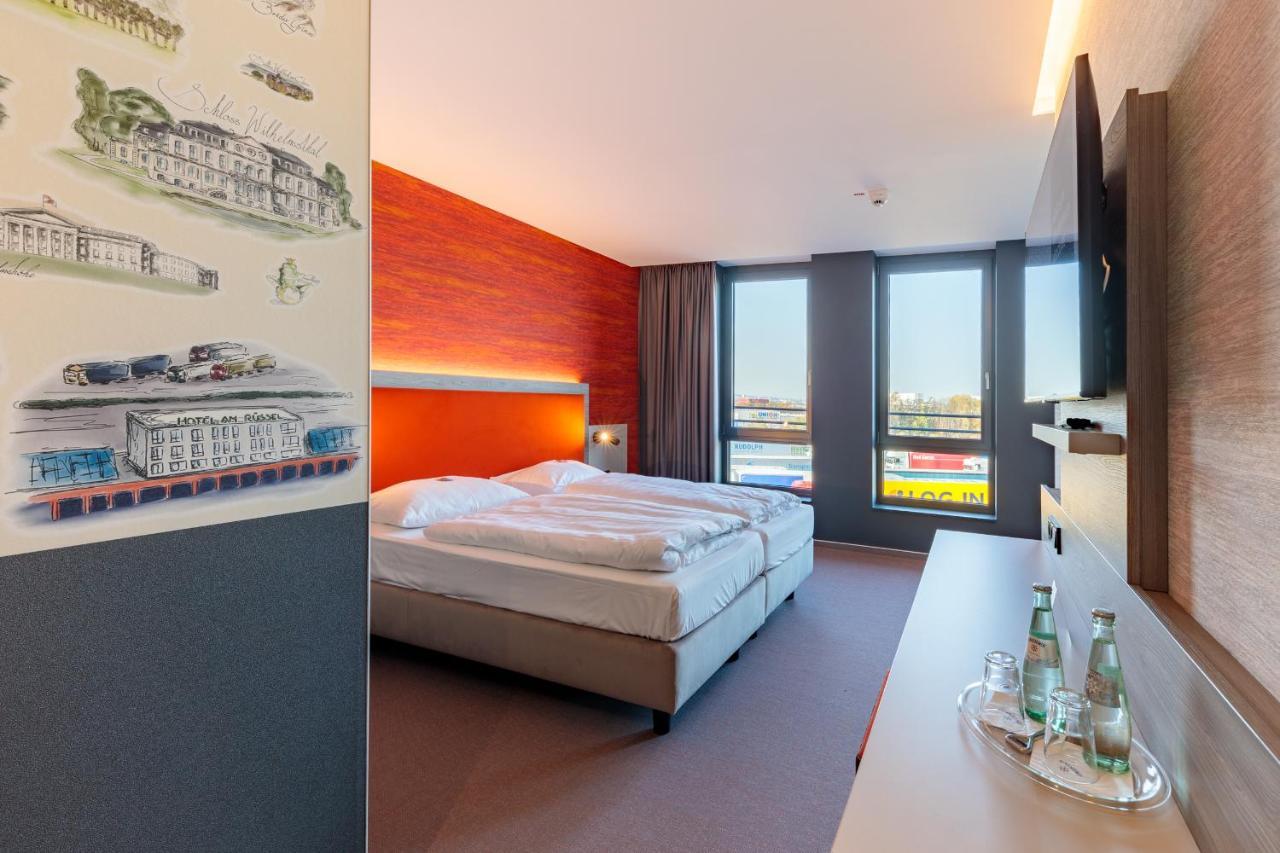 Hotel Am Ruessel Lohfelden ภายนอก รูปภาพ