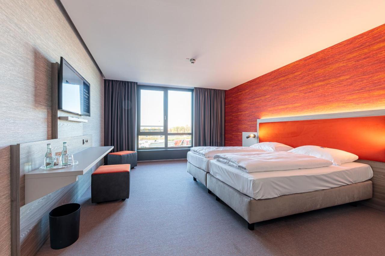 Hotel Am Ruessel Lohfelden ภายนอก รูปภาพ