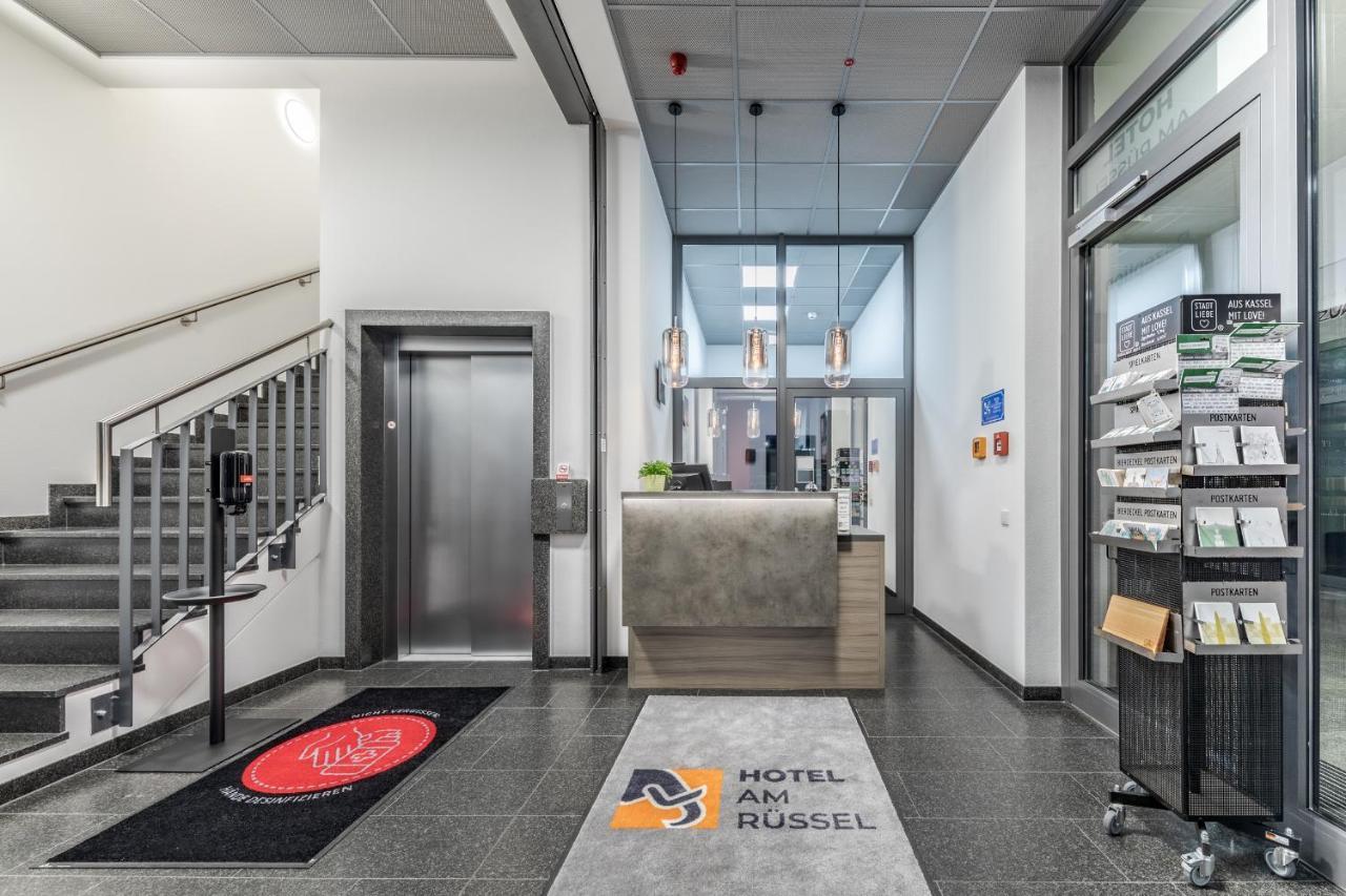 Hotel Am Ruessel Lohfelden ภายนอก รูปภาพ