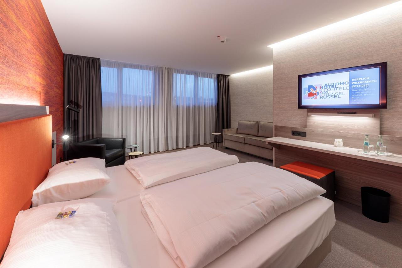 Hotel Am Ruessel Lohfelden ภายนอก รูปภาพ