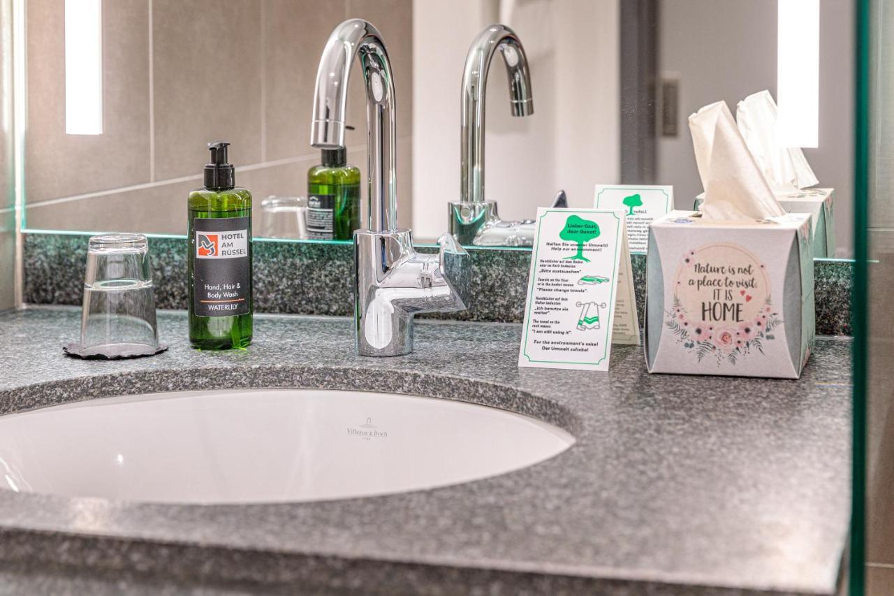 Hotel Am Ruessel Lohfelden ภายนอก รูปภาพ